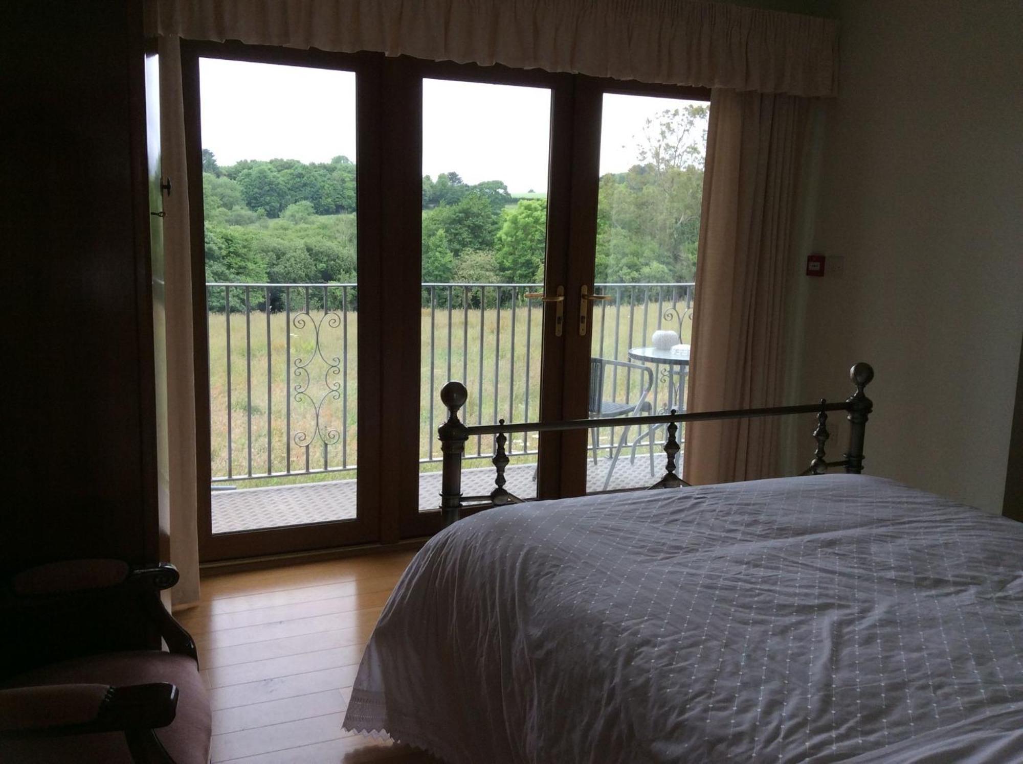 Room In Apartment - Bluebell Apartment Suite With Separate Lounge Area Truro Esterno foto